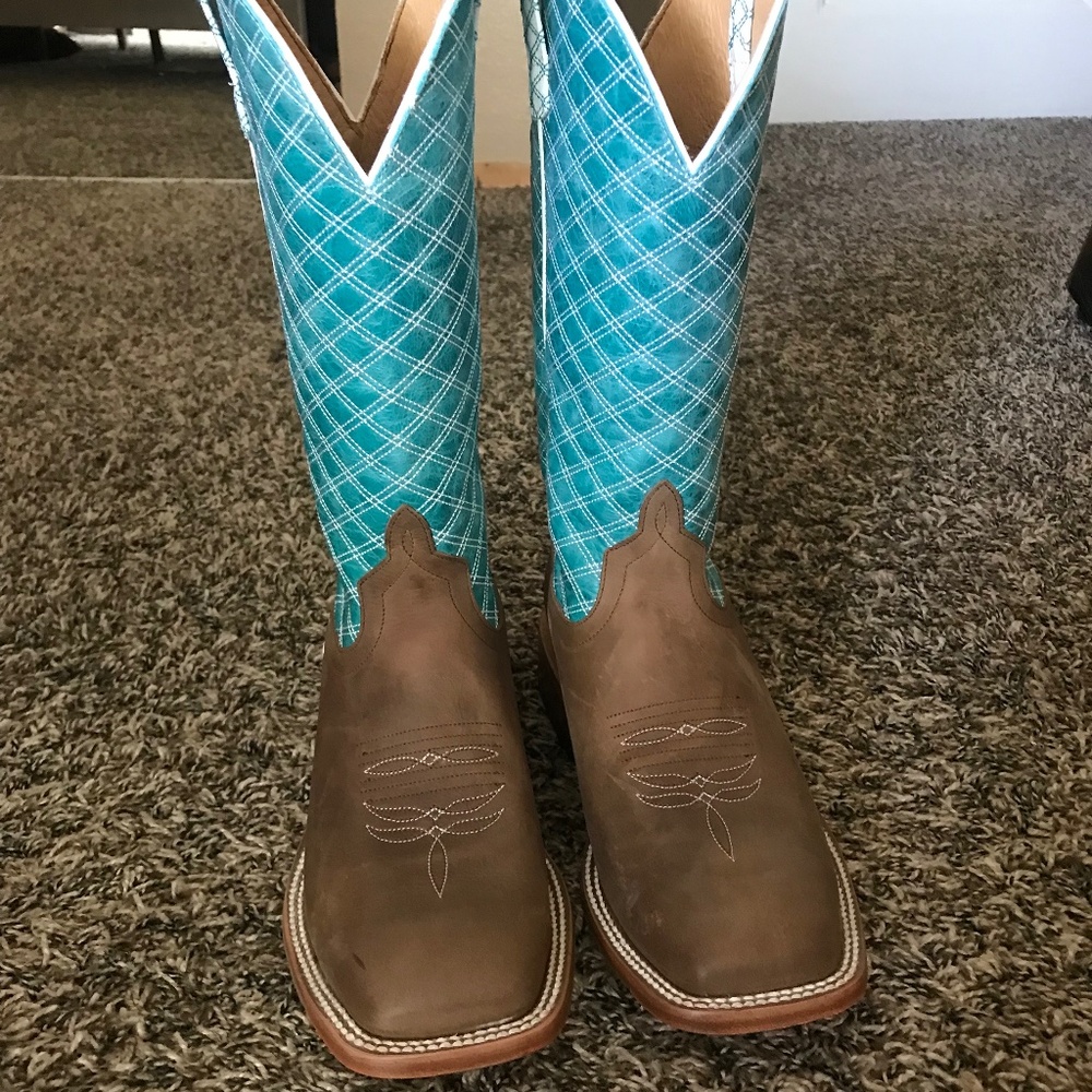 Brand new Macie bean boots